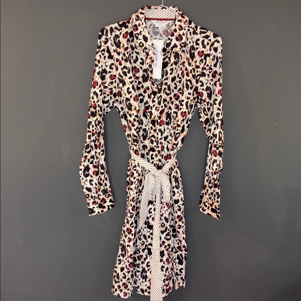 Foxcroft size 8 wrinkle-free Leopard Print Button-Up dress